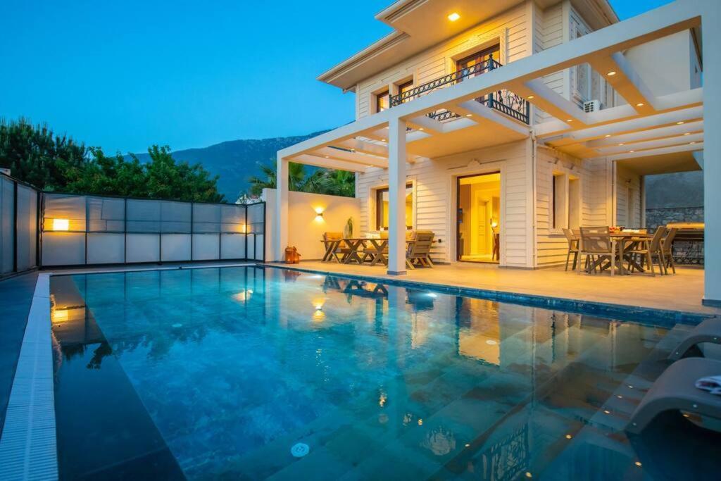 Havuzlu Korunakli Jakuzili Villa Fethiye Exterior photo