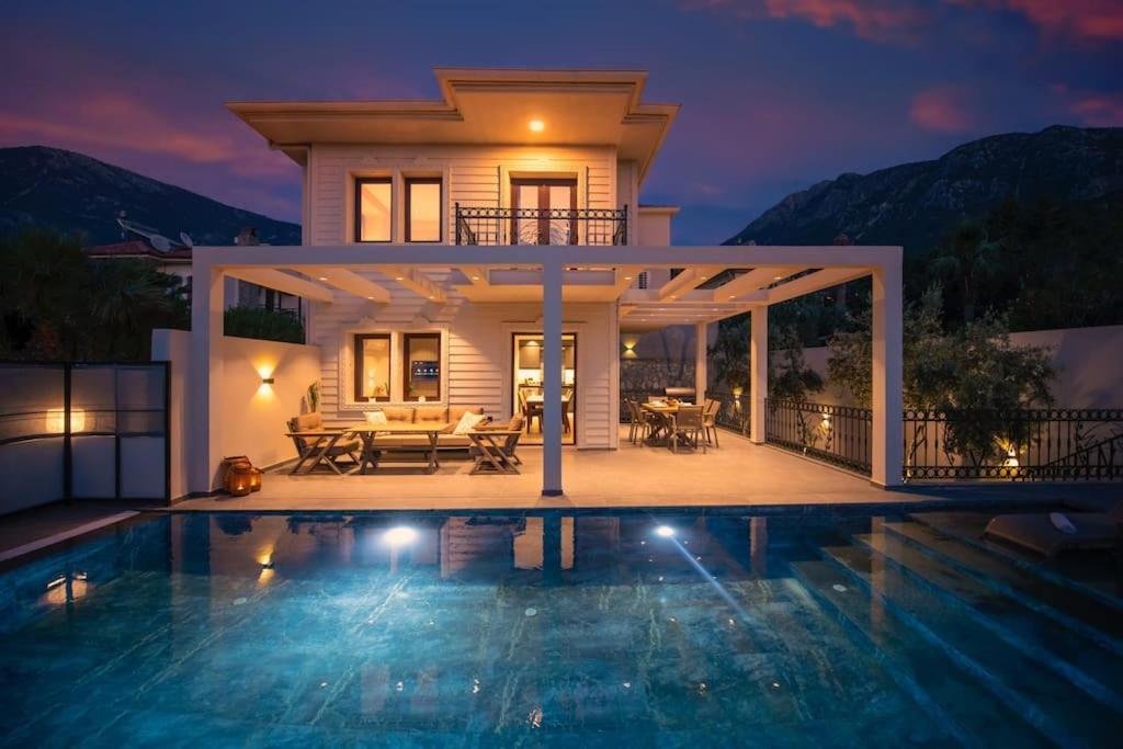 Havuzlu Korunakli Jakuzili Villa Fethiye Exterior photo