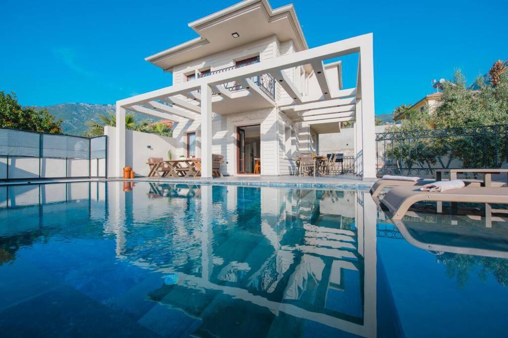Havuzlu Korunakli Jakuzili Villa Fethiye Exterior photo